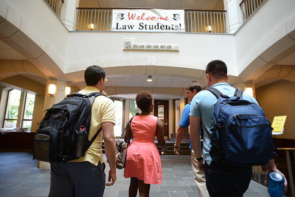 First-year students arrive at the University of Maryland Francis King Carey School of Law on the first day of classes in August 2013. This year’s incoming class is expected to be around 200 students. (Maximilian Franz/The Daily Record)