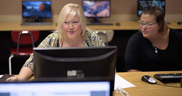 US gains 209K jobs, unemployment rate falls to 4.3 pct.