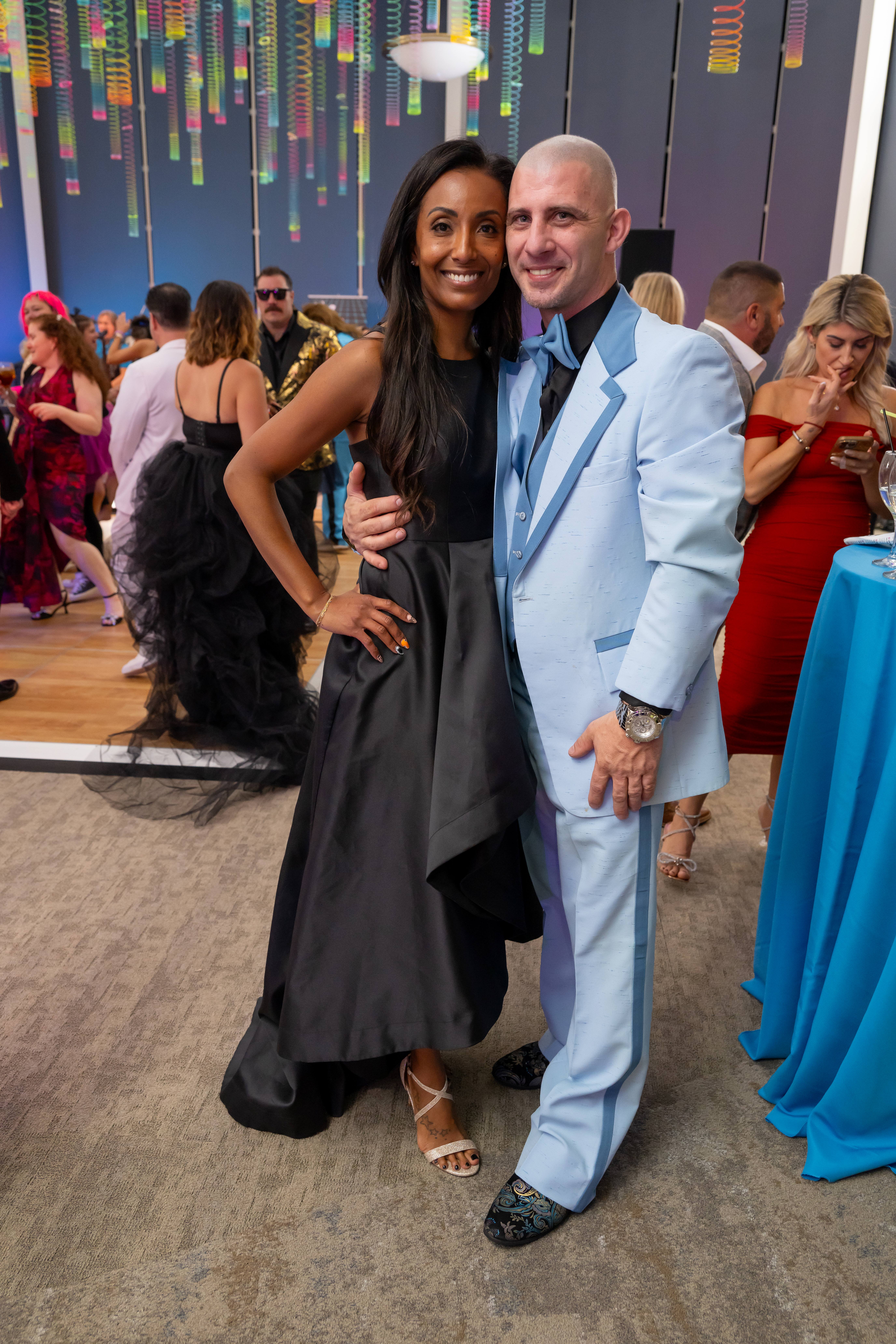 HCPL Foundation board member Jamilla Mettee (left) and John Mettee IV, president of Frederick Ward Associates, enjoy Harford County Public Library Foundation's 21st annual gala. (Maximilian Franz/PhotoMax LLC)
