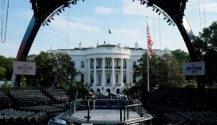 A view of the setup ahead of the UFC Freedom 250 fights on the South Lawn of the White House in Washington, D.C., June 11, 2026. (REUTERS/Evan Vucci)