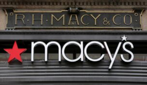 The R.H. Macy and Co. flagship department store is seen in midtown New York City on Nov. 11, 2015. (REUTERS/Brendan McDermid/File Photo)