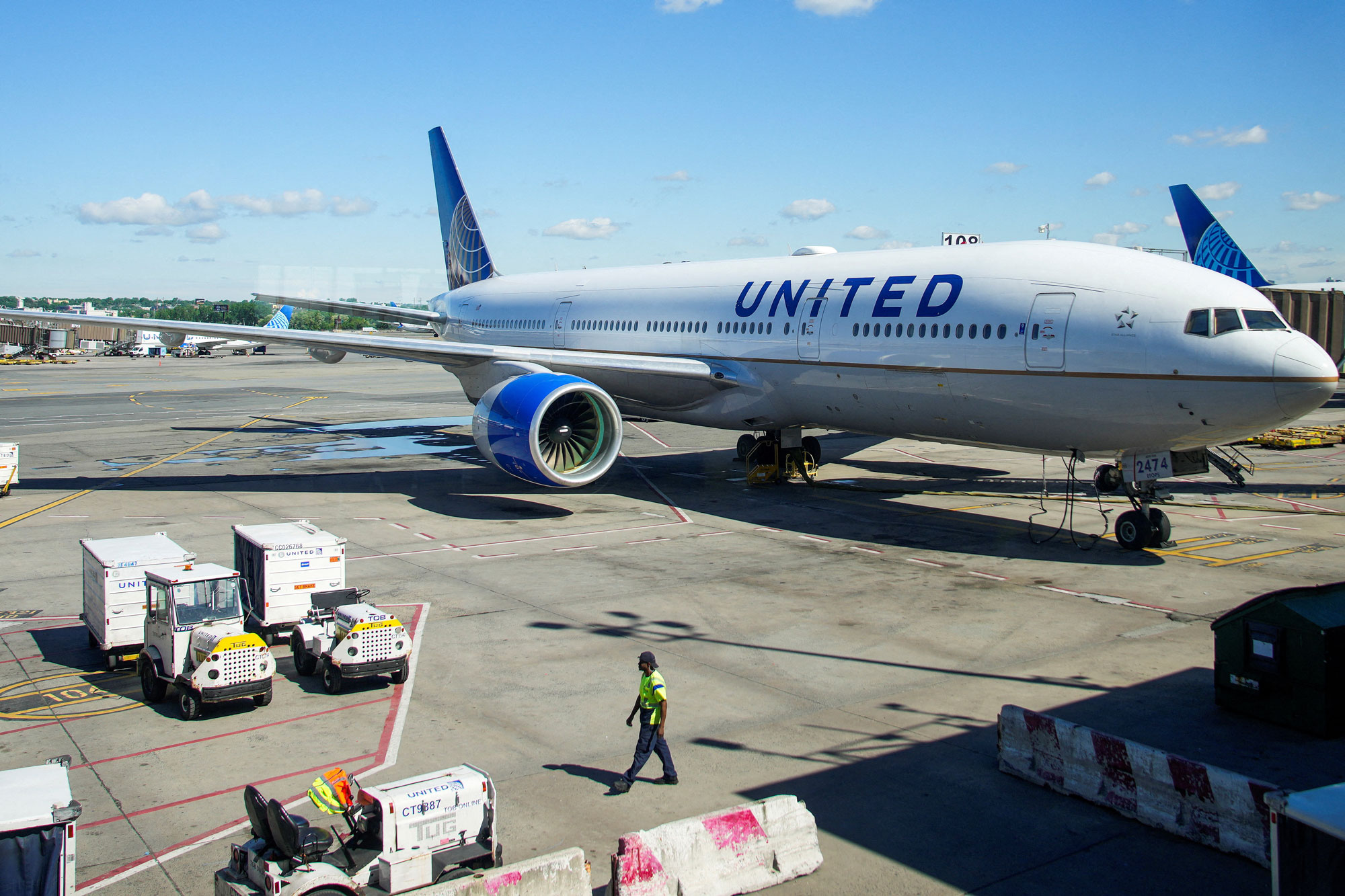 thedailyrecord.com - Reuters Connect - United Airlines must face lawsuit over 'window seats' that lack windows