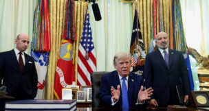 U.S. President Donald Trump, with White House Deputy Chief of Staff Stephen Miller and U.S. Secretary of Commerce Howard Lutnick, speaks during an event to sign executive orders related to birthright citizenship and the polysilicon industry, in the Oval Office at the White House in Washington, D.C., August 6, 2026. (REUTERS/Evelyn Hockstein)