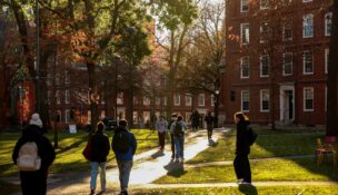 Students walk on campus at Harvard University in Cambridge, Massachusetts, on Nov. 19, 2025. (REUTERS/Reba Saldanha/File Photo)